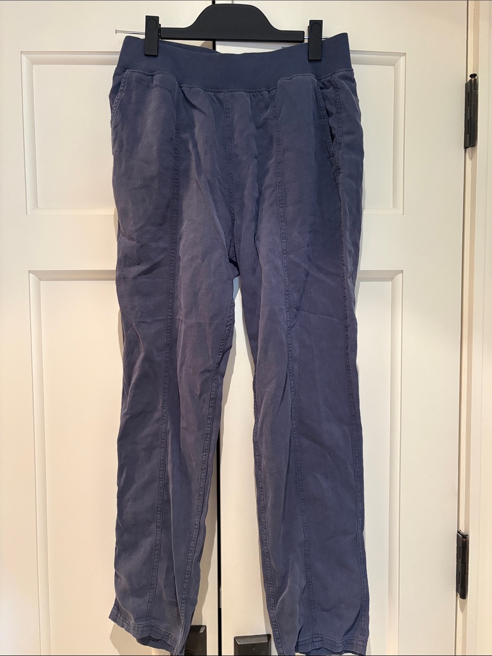 NWT Faherty Women’s Arlie day taper Casual Pull-On Pants - navy